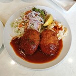 洋食 ジャンボ - 料理写真:チキンキエフ バジルバターソースの包み揚げ