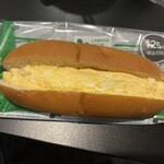 ローソンストア100 - 料理写真:「LAWSON VALUE LINE たまごロール」135円