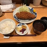 とんかつ 寿々木 - 上ロースかつ定食　2,300円