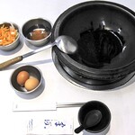 松江自助火鍋城 - テーブルセッティング