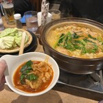 赤から 渋谷店 - 比べてみると、色味の違いで辛さの違いが分かります。