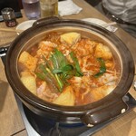 赤から 渋谷店 - 赤から鍋10番。恐ろしく真っ赤なビジュアルです。