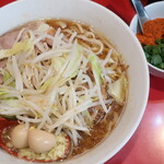 ラーメン二郎 - ラーメンミニ＋青ネギショウガ半分炙