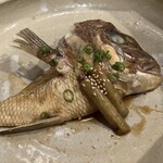 居酒屋 ほがら家 - 鯛カブト煮