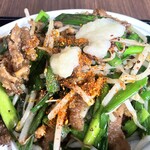 食堂 いしん - ニンニクたっぷり追加で濃厚な味変！