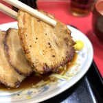 食堂 いしん - 焼き豚に和からしを付けて頂きました！