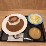 松屋 - 料理写真:ハンバーグ創業ビーフカレー、生野菜
