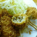 とんかつ いちかつ - Dec, 14　牡蠣、一個付でこんなにでかい。