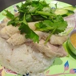 「カオマンガイ」（850円）