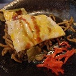 Okonomiyakiumanosuke - オムそば（７５０円）