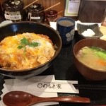 とんかつ いわい - 特選かつ丼にも豚汁とポテトサラダが付く豪華！（2014.12）