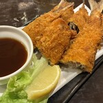 八丈島郷土料理 源八船頭 - イワシ梅しそ揚げ