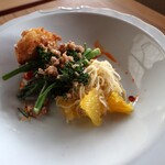 さじこよみ - 冬の前菜　スティックセニョリータとナッツのサラダ・ 切り干し大根と柑橘の和え物・ もちきびナゲット