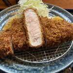 とんかつ 山花 - この厚さ！