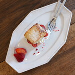 りべいく - あんいちごスコーンサンド（600円）