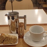 トーコーキッチン - 手づくり 紅茶シフォンケーキ ホットコーヒー