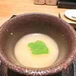 おみ乃 椿 - 玉葱とじゃがいものパイタンスープ ○