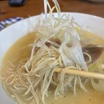 鶏専門 麺屋蓮々 - 細麺です♪