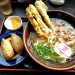 資さんうどん - 料理写真: