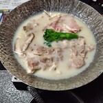 おりはし旅館 - 黒豚豆乳きのこ鍋