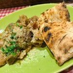 DUOMO - 牛モツをピザ生地と一緒に