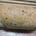 パンびより - 17種の穀物の塩バターパン