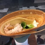 にゃんとパリパリなクレープ - 具材の塩気とほんのり甘い生地のバランスが最高です
