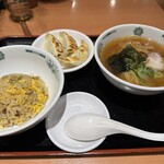 日高屋 久米川南口店 - 