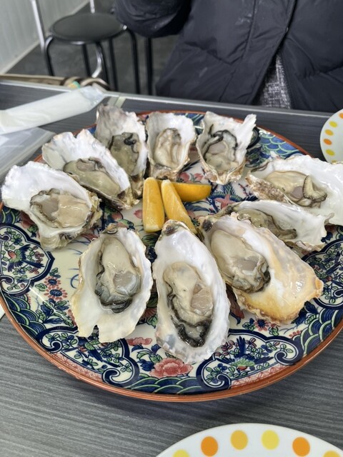 漁師直営牡蠣小屋 with 小さな釣り堀 - 松島/かき | 食べログ