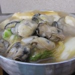 すき焼･鍋物 なべや - そろそろか…　牡蠣は煮すぎちゃダメよ