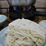 すき焼･鍋物 なべや - 追加の “うどん” は、なんと2玉　＠200