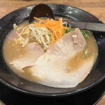 らーめん古潭 - 料理写真:しょうゆラーメン