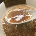 ラーメン GINZA  TON BOX - スープ