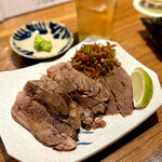 深川うさぎ 白 - ほぐれる牛タン