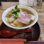 手打ち正麺 Hachimitsu - しなそば（950円）