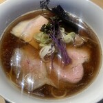 煮干しのビリー - 淡麗  醤油 1100円  器の中で煮干し流星群が…