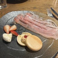 神楽坂アッカ - 