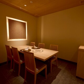 最大6名様までご案内可能なお部屋が、3部屋ございます。