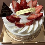 アンリ・シャルパンティエ - 料理写真:ホールのショートケーキ