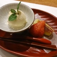 焼鳥YAMATO - 単品 デザート。レインボーキウイが美味しい！