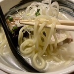 カキと肴 ちゅるり - 麺も、それっぽ