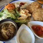 居酒屋もくもく - 豚肉すき煮、レタスサラダ、