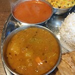 アーンドラ・ダイニング - サンバルとラッサム