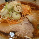 越後秘蔵麺　無尽蔵 新田塚家 - 激辛ネギらーめん