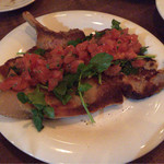 トラットリアチッチョ - 2014年9月再訪。　　　【ド迫力！ミラノ風カツレツ豚ロース揚げ焼　ケッカソース】（1400円税込）