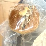 パン焼き小屋 土の香 - ラムレーズンサンド