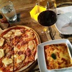 WINE CONNECTION - ワインはシラズです。　パインピザとラザニア　最新10/1/2015