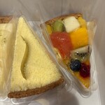 フルーツケーキファクトリー  - 料理写真:各種ケーキ