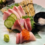 厚岸水産 かき小屋 - 寒鰤は腹身でヤバし