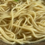 濃厚鶏ソバ 麺 ザ クロ - 麺アップ